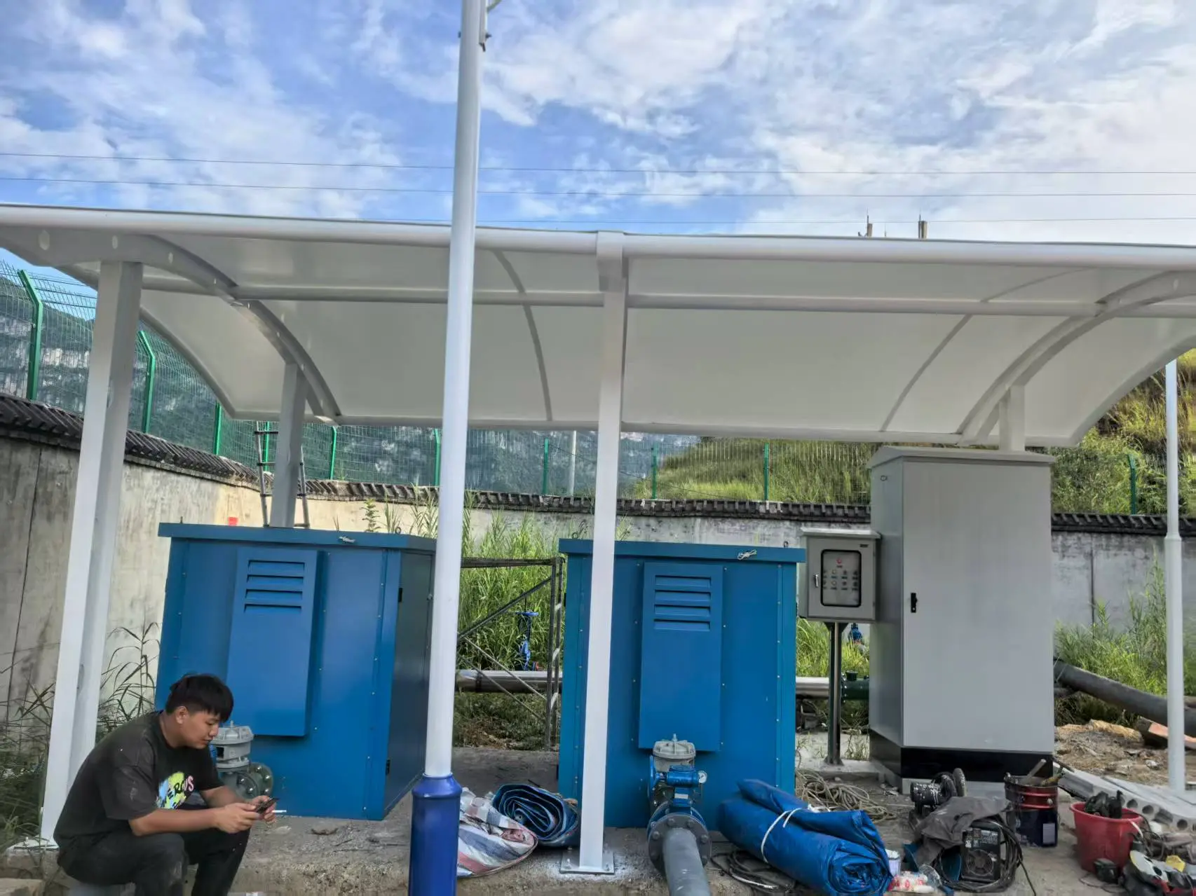 贵州六枝特膜结构棚怎么选？多雨高湿山区，避开低价铁皮棚与劣质膜材坑