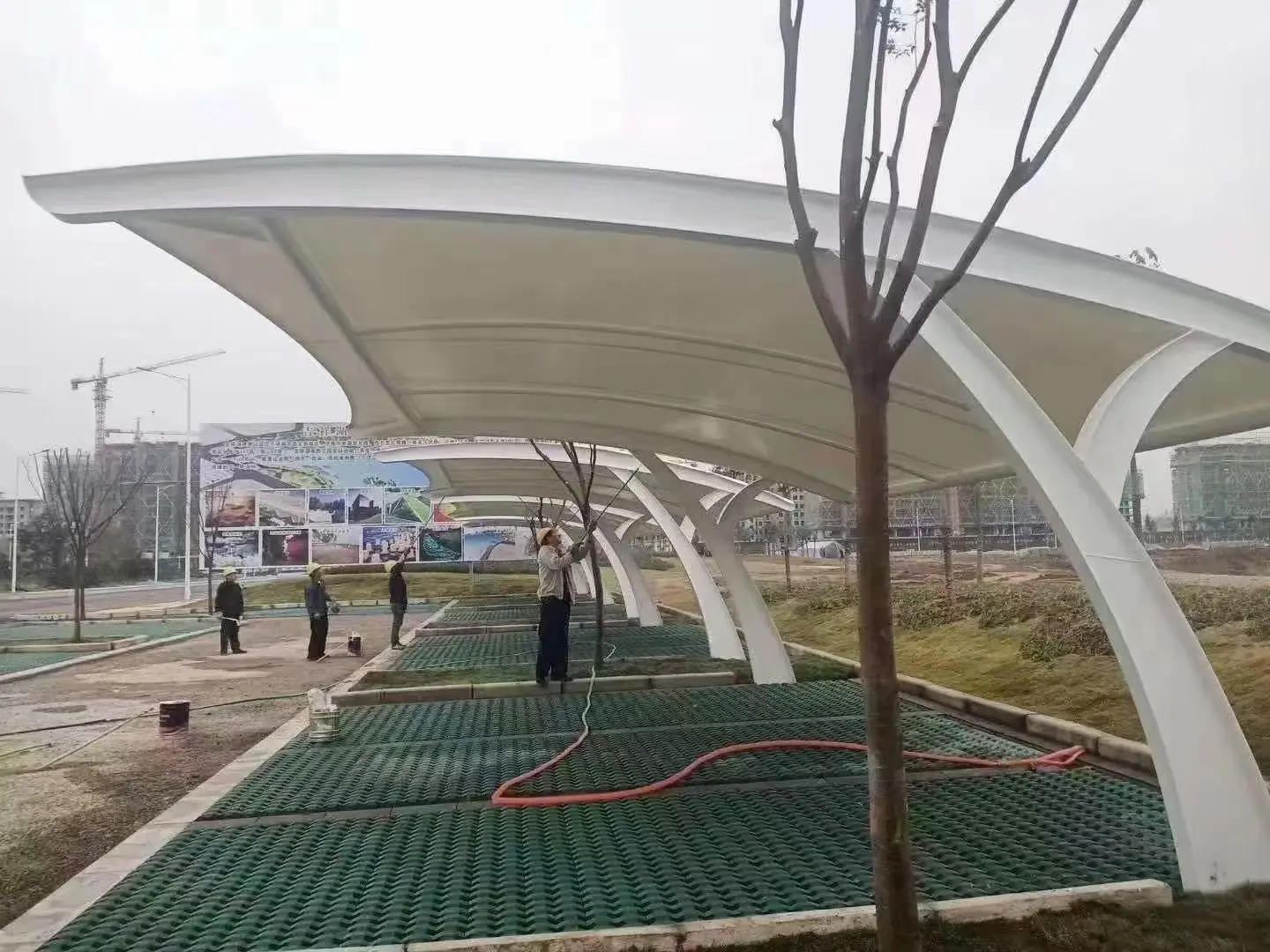 贵州六枝特膜结构车棚采购避坑指南:本地气候不同,别拿低价当性价比